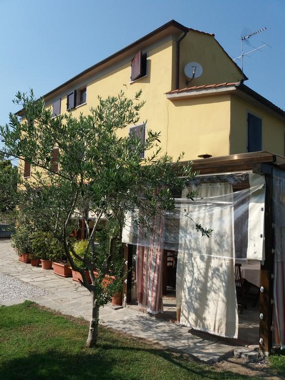 Le Travi Bed & Breakfast Sarzana Dış mekan fotoğraf