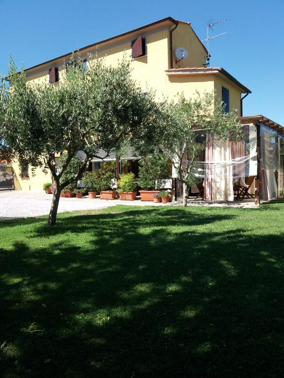 Le Travi Bed & Breakfast Sarzana Dış mekan fotoğraf