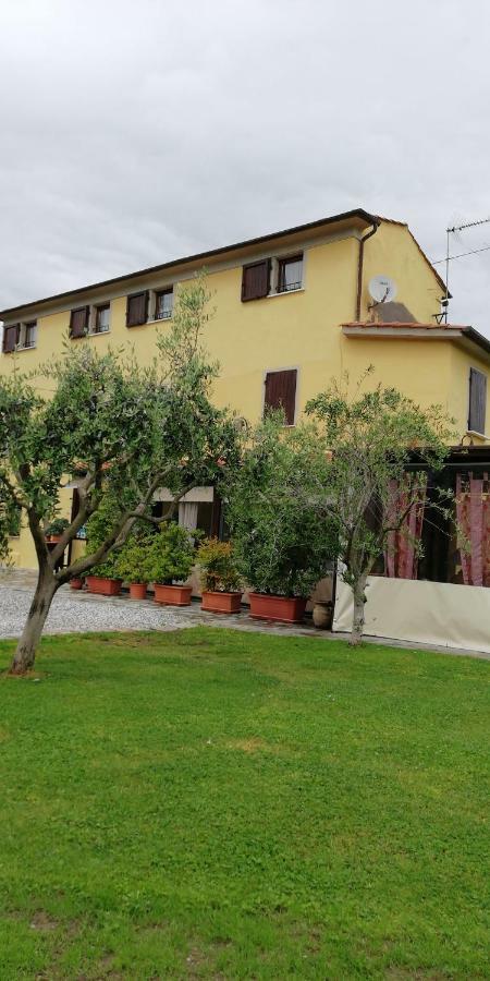 Le Travi Bed & Breakfast Sarzana Dış mekan fotoğraf
